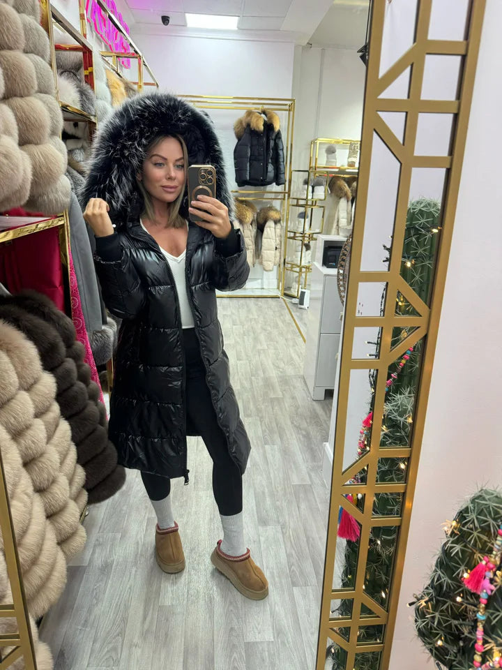 Doudoune de Luxe Laura Jane Paris ‘Val Thorens’ Mi-Longue Noir avec Capuche Noir