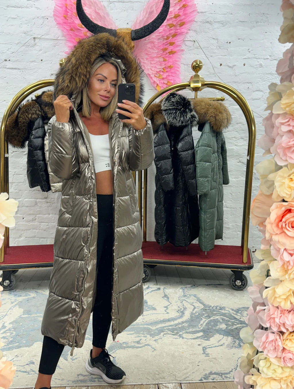 Doudoune de Luxe Laura Jane Paris ‘Mont-Blanc’ Longue Doré avec Capuche Naturel